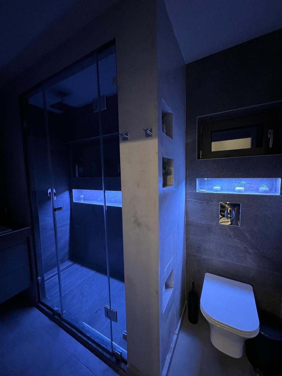 Loft Spa Greece - Enjoy Our Jacuzzi Calamata Exterior foto