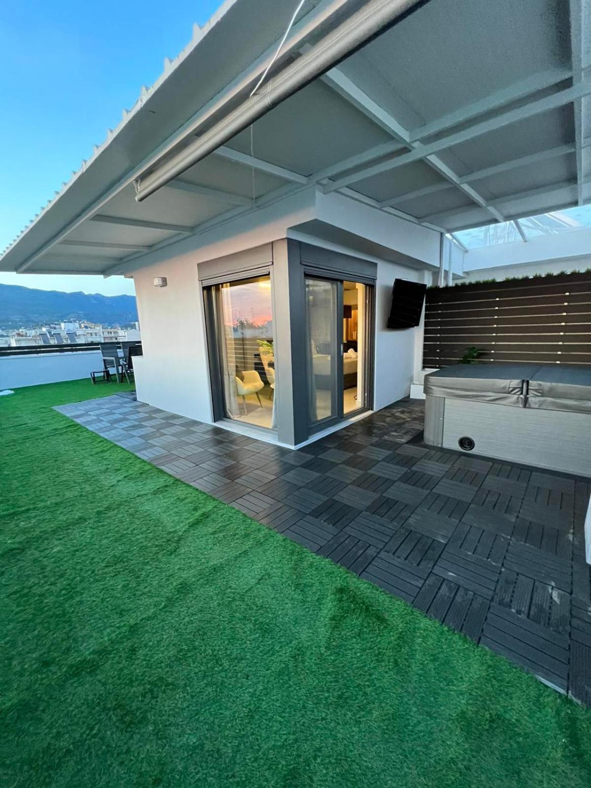 Loft Spa Greece - Enjoy Our Jacuzzi Calamata Exterior foto
